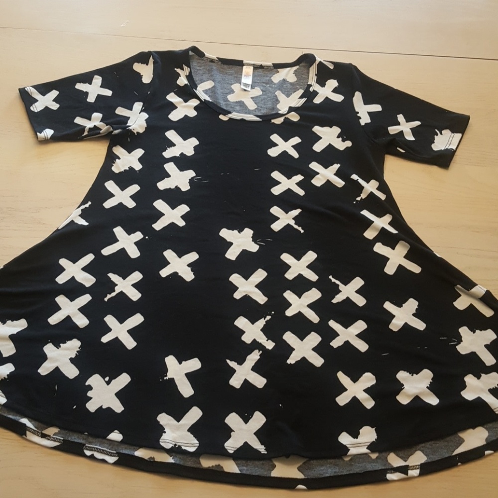 🔥LULAROE PERFECT TEE🔥